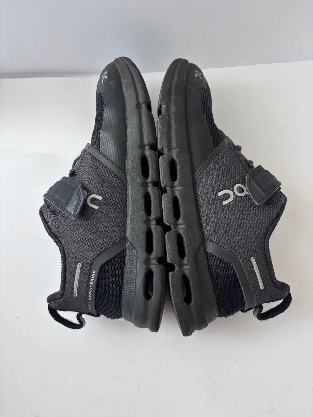 On Cloud Play Youth Slip On Triple Black Running Sneaker Shoes US Kids Size 12.5